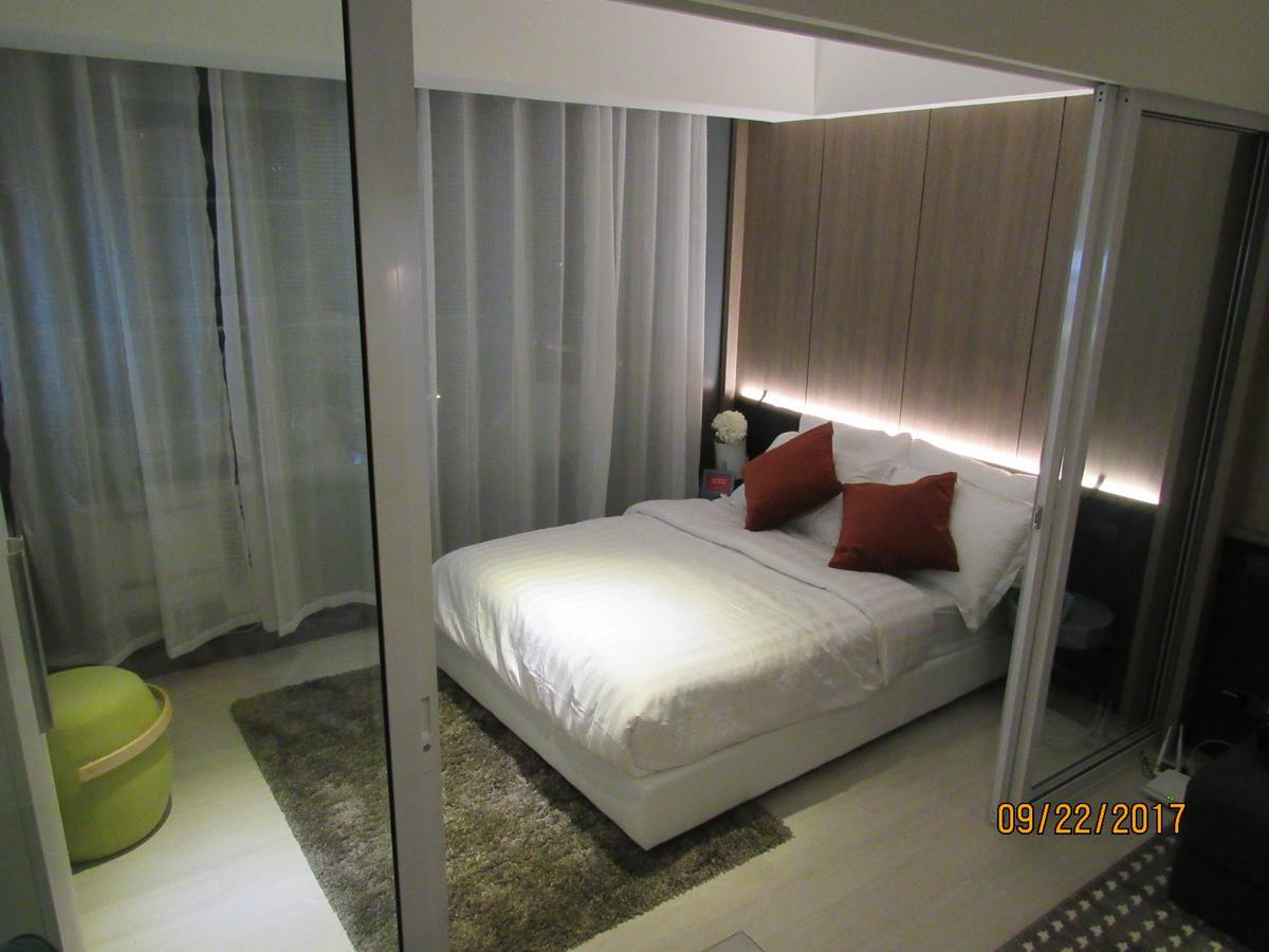 Azure Urban Beach Resort Manila By Radlett Exteriör bild