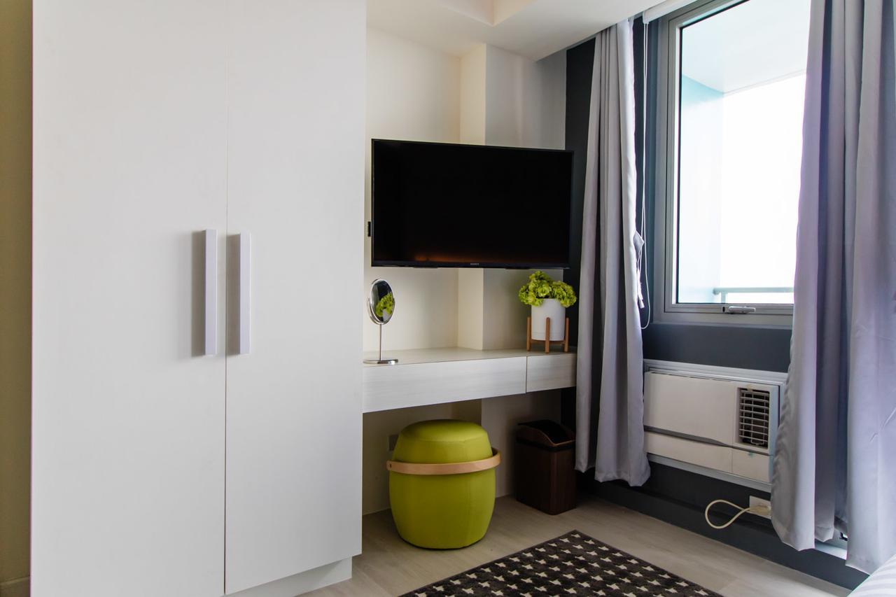 Azure Urban Beach Resort Manila By Radlett Exteriör bild